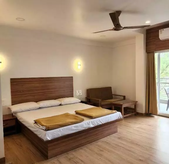 Hotelli Regal Panhala Residency