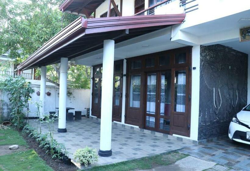 בית מלון כפרי Southern Entry Dickwella