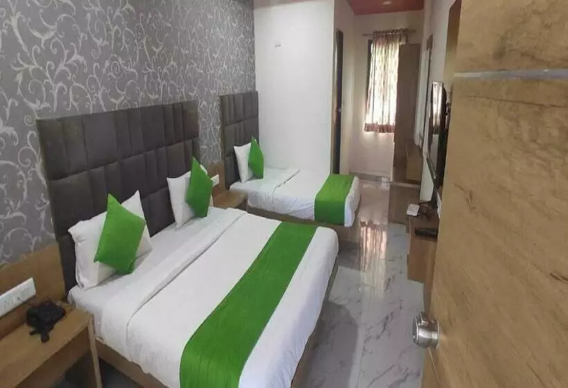 ホテル Spot On 92880  Radhika Guest House