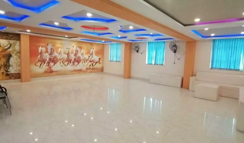 Hotelli The Peepal Residency By Wb Inn