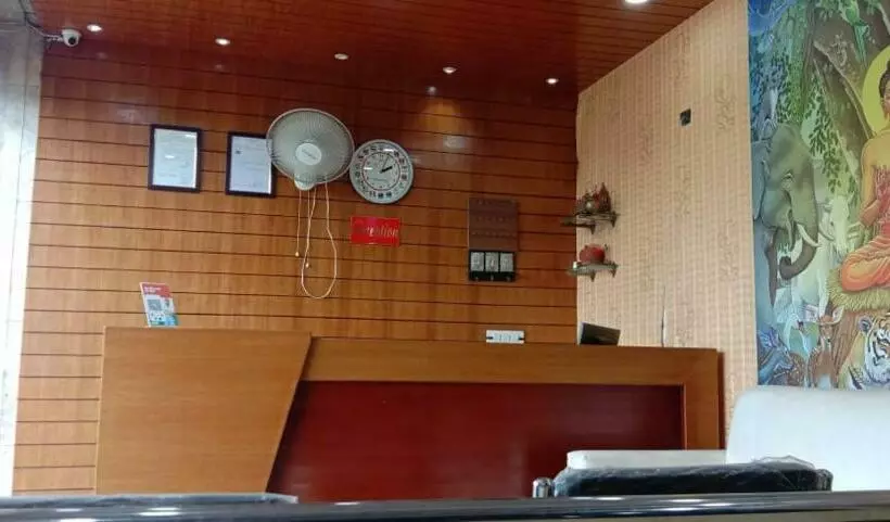 Hotelli The Peepal Residency By Wb Inn