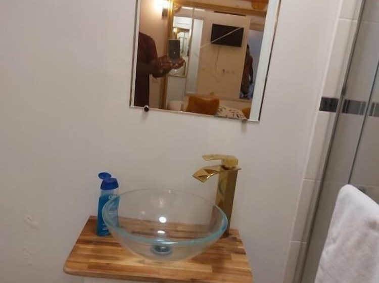 膳宿费 Happy Land Holliday Residential