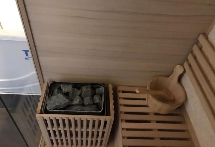 膳宿费 Happy Land Holliday Residential