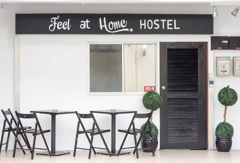 Hostel Feel at Home Backpackers