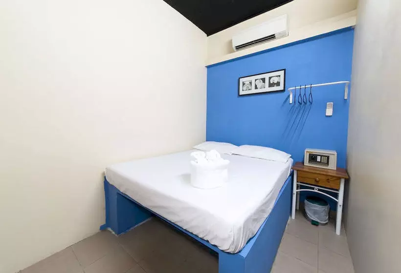 Hostel Feel at Home Backpackers