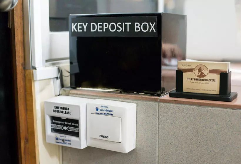 Hostel Feel at Home Backpackers