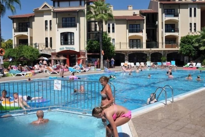 Club Turquoise Apartments