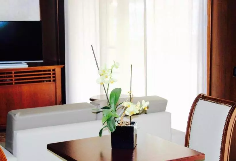 هتل Balconata 2.0 Banqueting & Accommodations