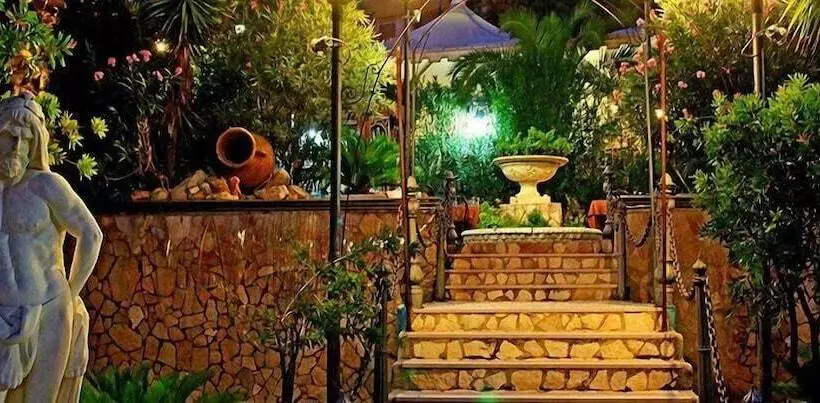 هتل Balconata 2.0 Banqueting & Accommodations