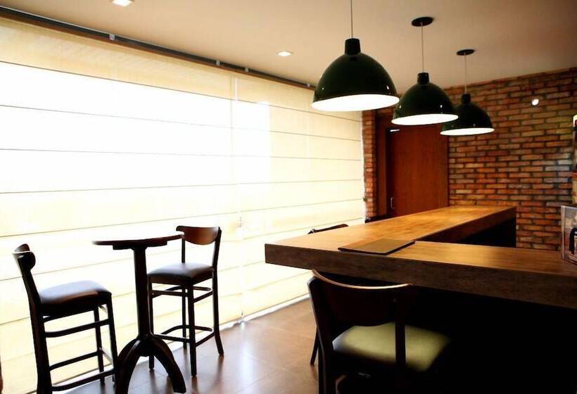 בית מלון כפרי Bormon