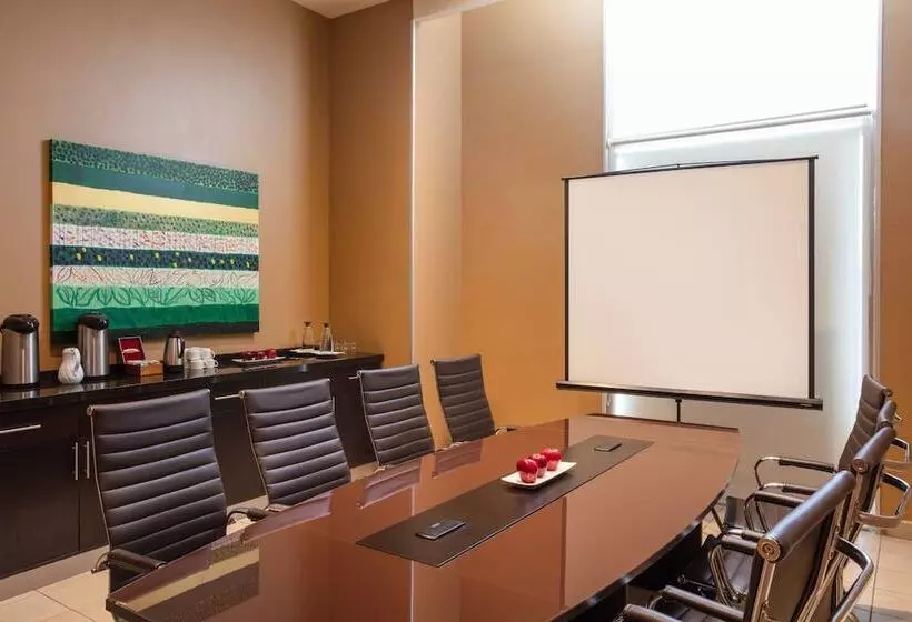 Hotelli Courtyard By Marriott Queretaro