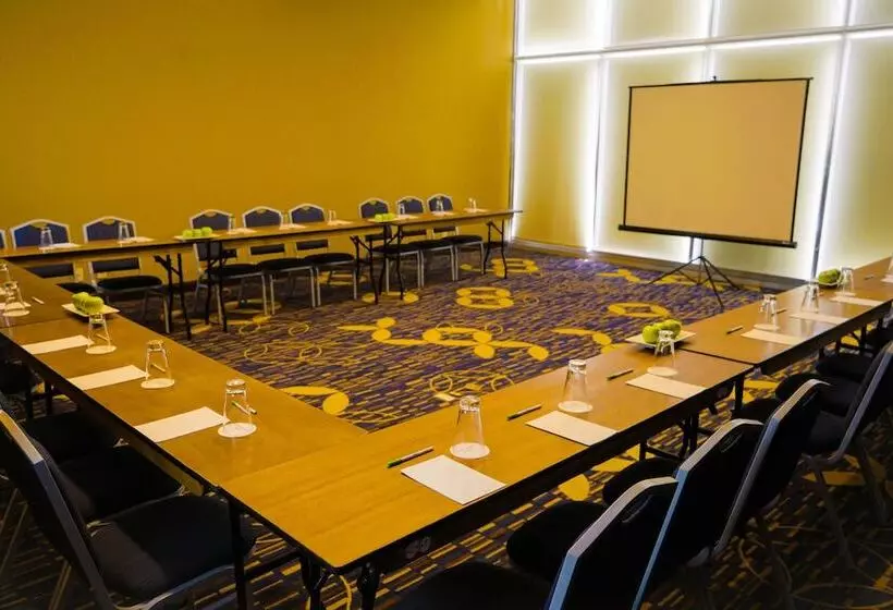 Hotelli Courtyard By Marriott Queretaro