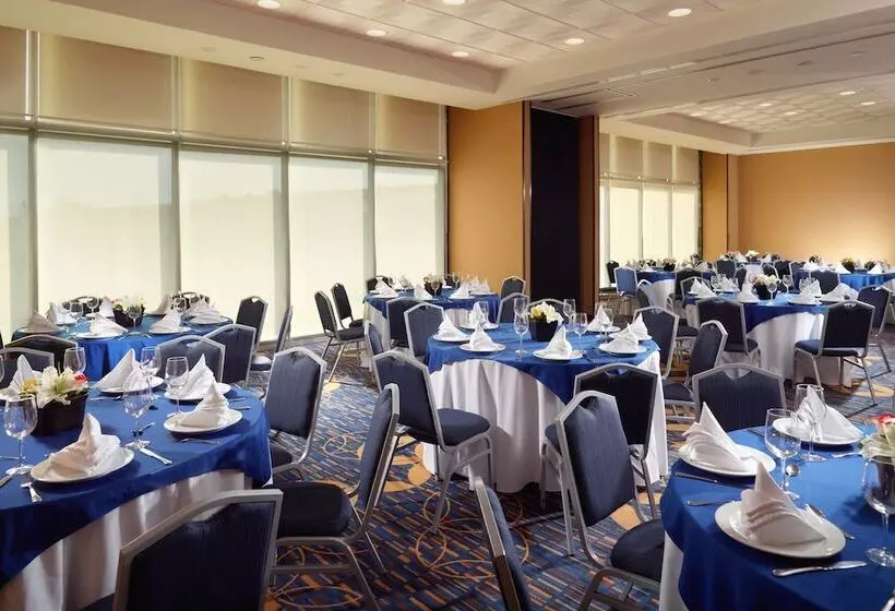 Hotelli Courtyard By Marriott Queretaro