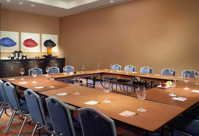 Hotelli Courtyard By Marriott Queretaro