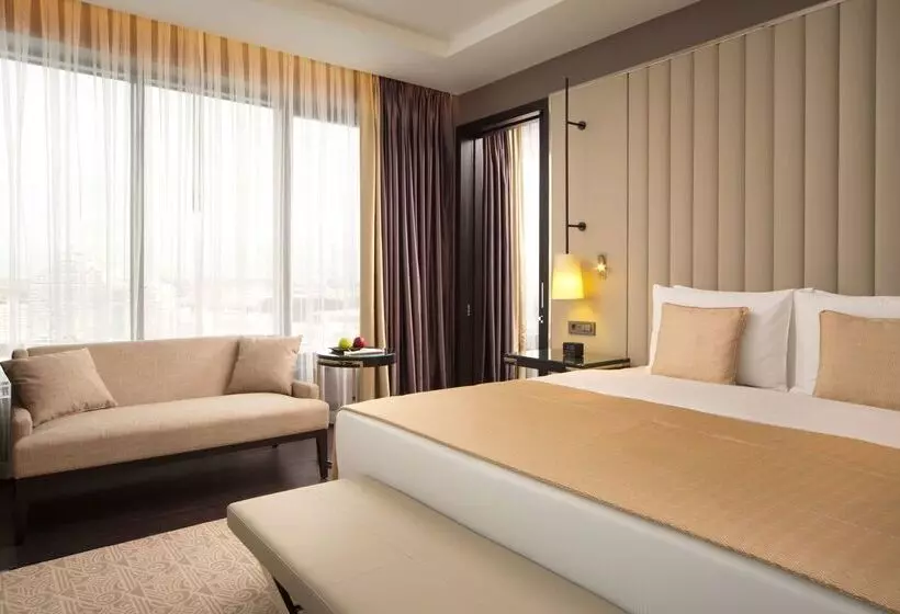 Doubletree By Hilton Hotel Minsk