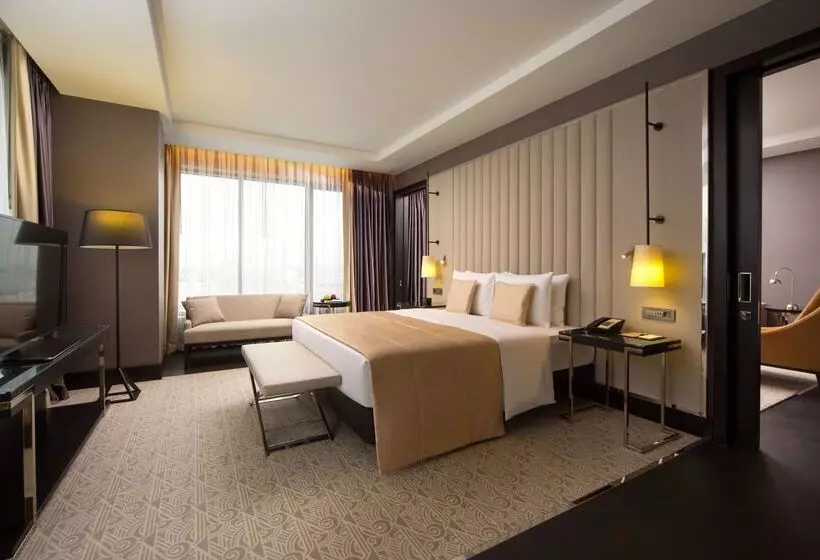 Doubletree By Hilton Hotel Minsk