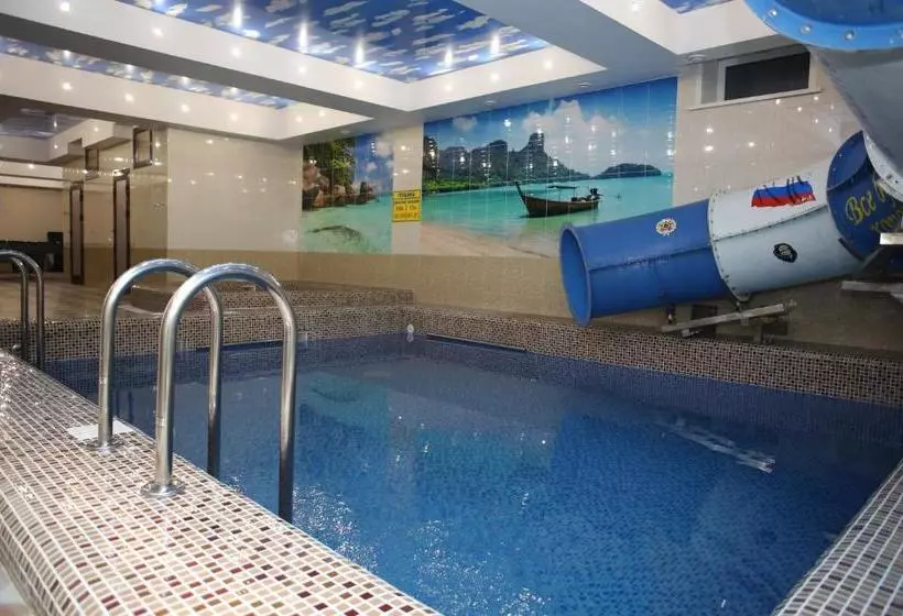 호텔 Erunin S Group, Tolstogo 77