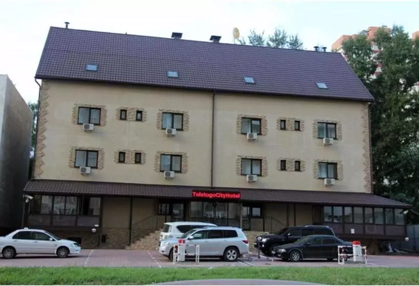 호텔 Erunin S Group, Tolstogo 77