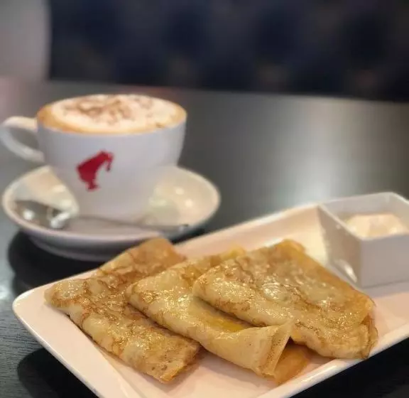 호텔 Erunin S Group, Tolstogo 77