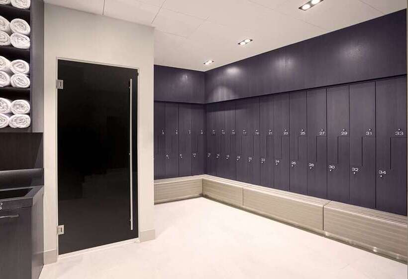 Отель Hilton Tallinn Park