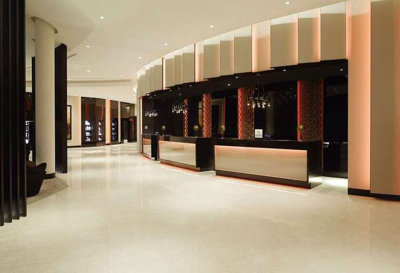 Отель Hilton Tallinn Park