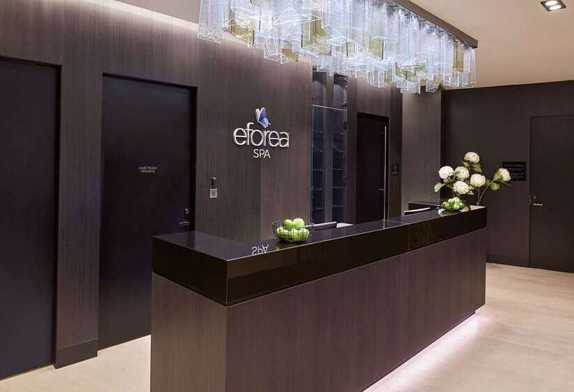 Отель Hilton Tallinn Park