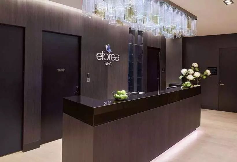 هتل Hilton Tallinn Park