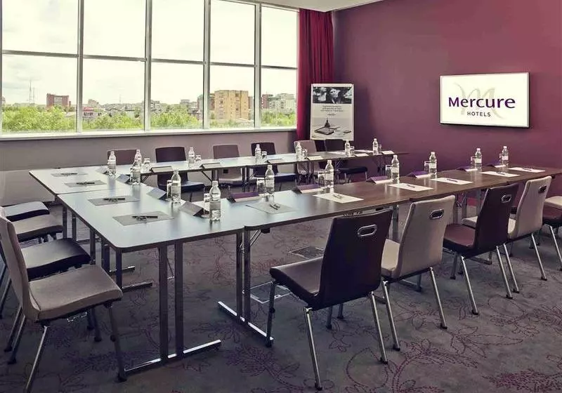 호텔 Mercure Tyumen Center