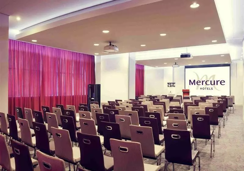 호텔 Mercure Tyumen Center