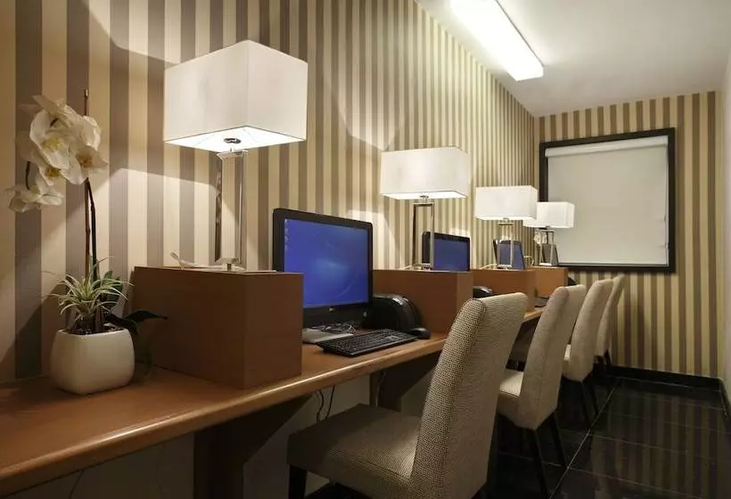 ホテル Royal Urban Macae