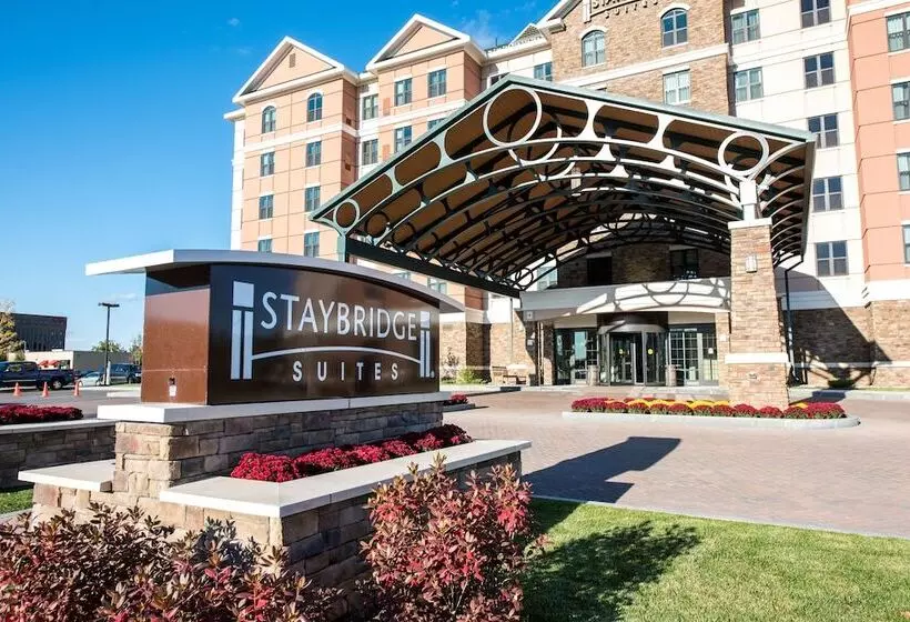 Отель Staybridge Suites Albany Wolf Rd Colonie Center, An Ihg