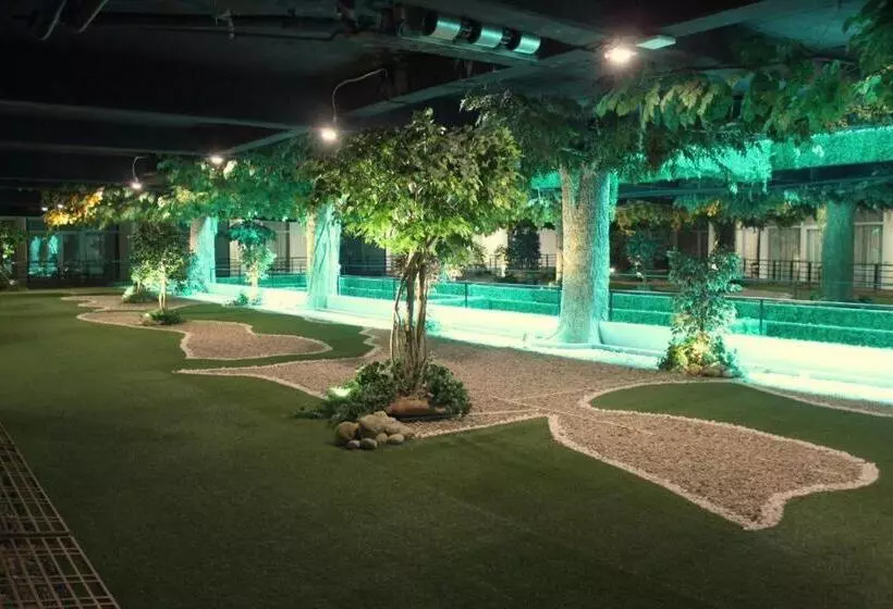 Hotelli Taw Win Garden