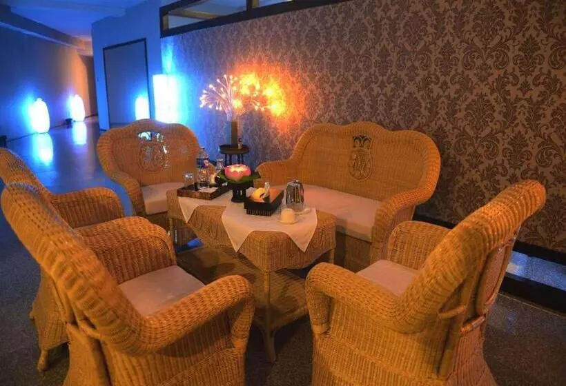 Hotelli Taw Win Garden