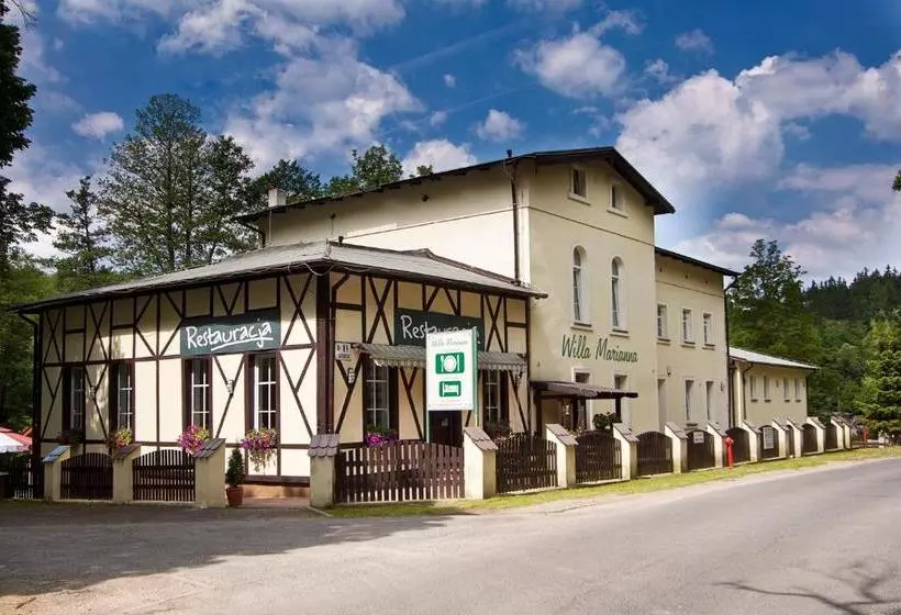 펜션 Willa Marianna