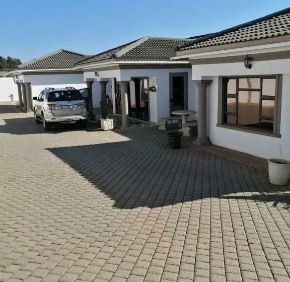 ベッドアンドブレックファースト Luqa Bnb