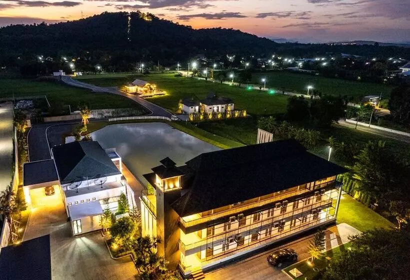 ホテル Pim Pool Villa Nan