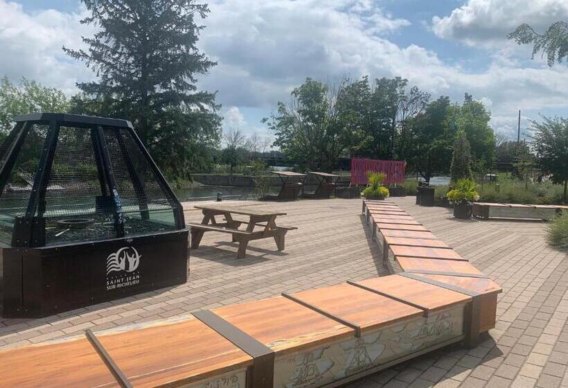 מוטל Flotel St Jean Sur Richelieu