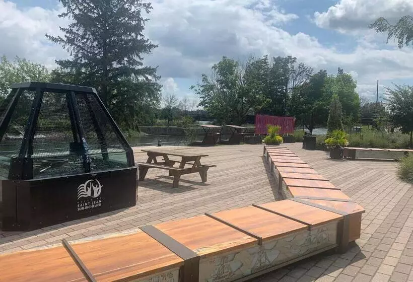 Motelli Flotel St Jean Sur Richelieu