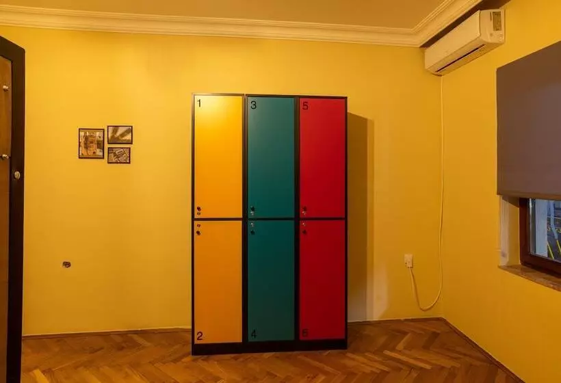 Hostel Prishtina Backpackers