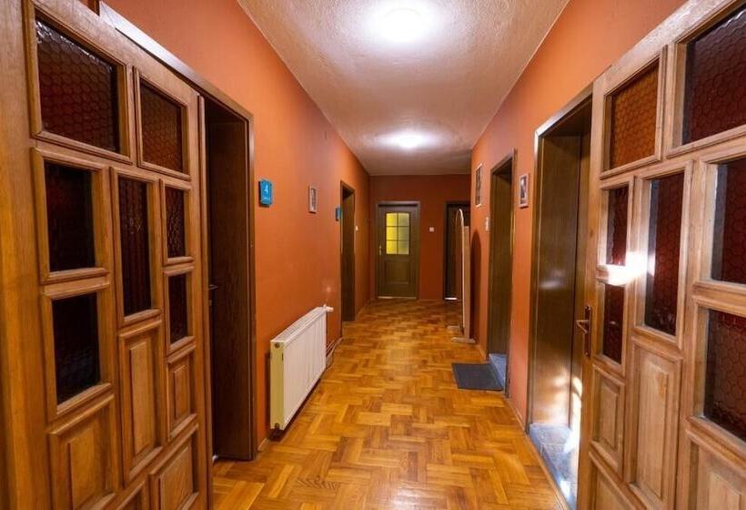 Hostel Prishtina Backpackers