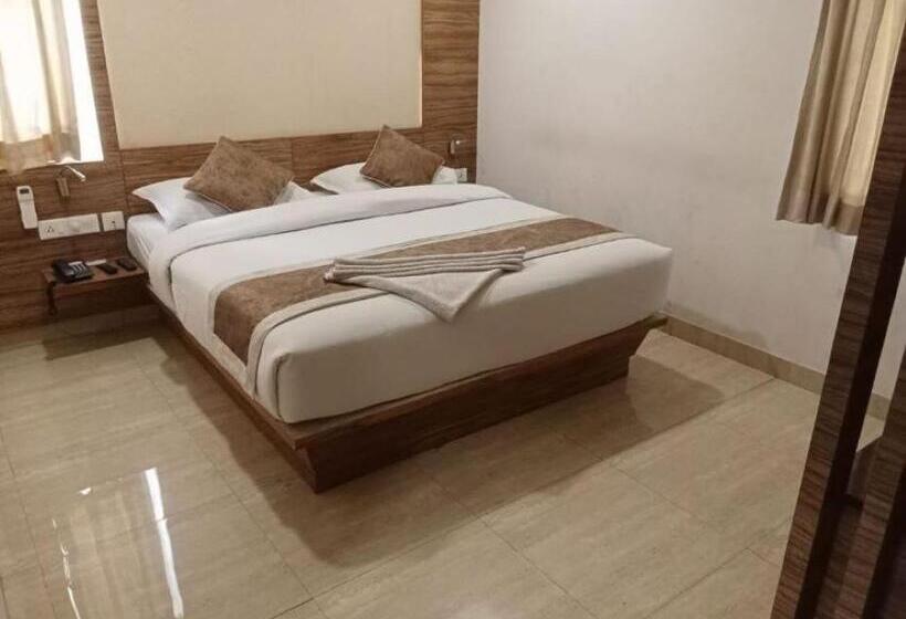 Hotel Residenza Adhikrishna Arcade