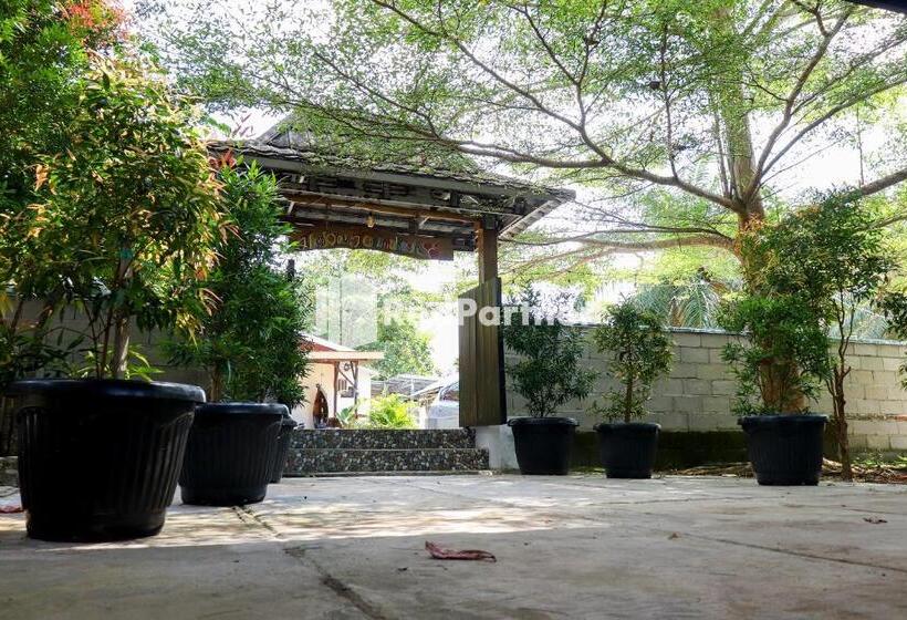 ホテル Sahabat Pantai Guest House Mitra Reddoorz