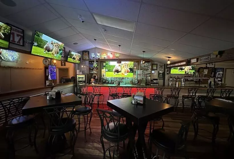 Hotelli Trophy Lodge Accommodations