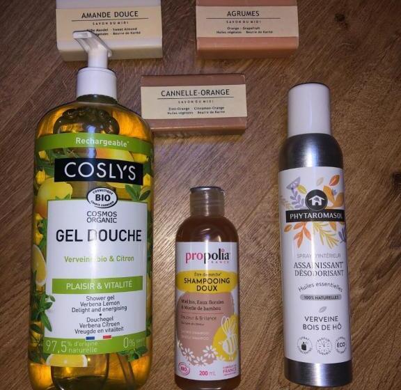 تختخواب و صبحانه Le Refuge De Kila