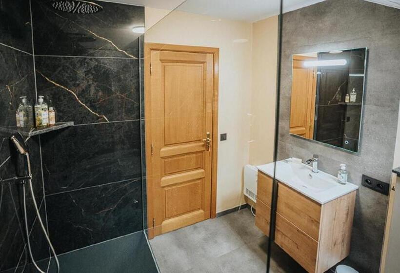 تختخواب و صبحانه Le Refuge De Kila