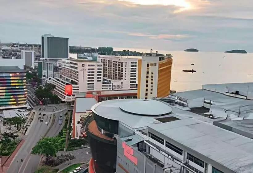 ホテル Hyatt Centric Kota Kinabalu