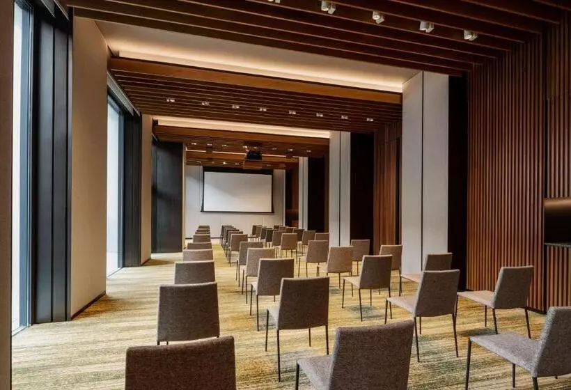 ホテル Hyatt Centric Kota Kinabalu