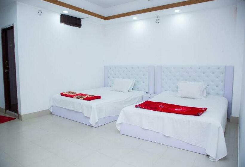 هتل Living International, Ashkona