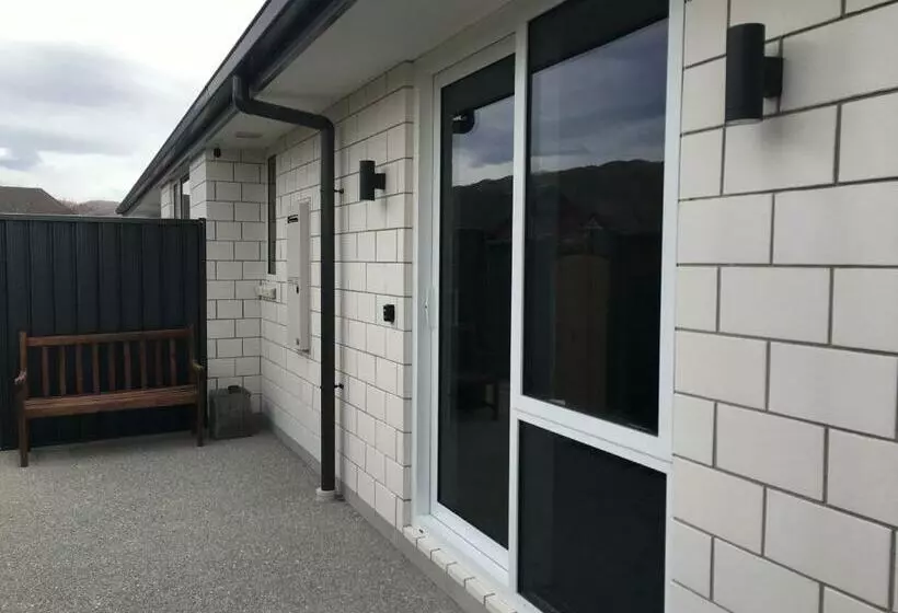 Majatalo Lakeview Terrace Accommodation