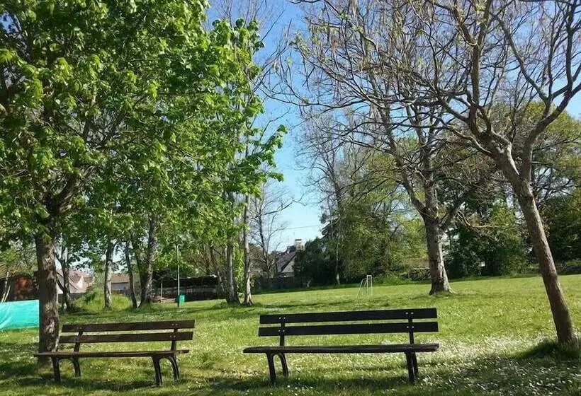 Auberge De Jeunesse Hi Poitiers